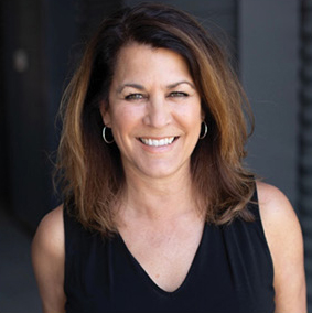 Dianne Sullivan headshot